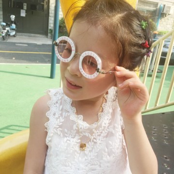2019 Designer kinder zonnebril Round Sunglasses Children Glasses UV400 Baby Summer Eyeglasses Vintage Cute Girl boy Eyewear n297