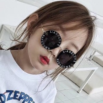 Child 2019 NEW designer Round Frame Sunglasses Kids Gold bee Children Glasses UV400 Baby Summer Eyeglasses Cute Girl Eyewear32978959208